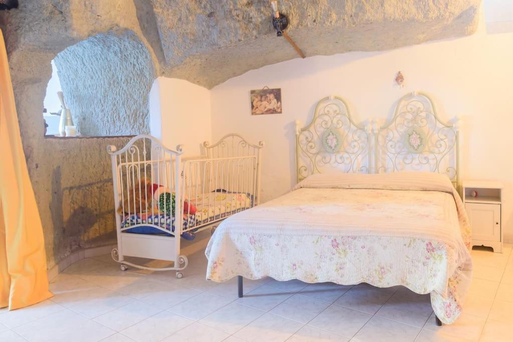 Appartamento In Pietra Di Tufo Verde Ischitana, Forio Forio di Ischia Exteriör bild